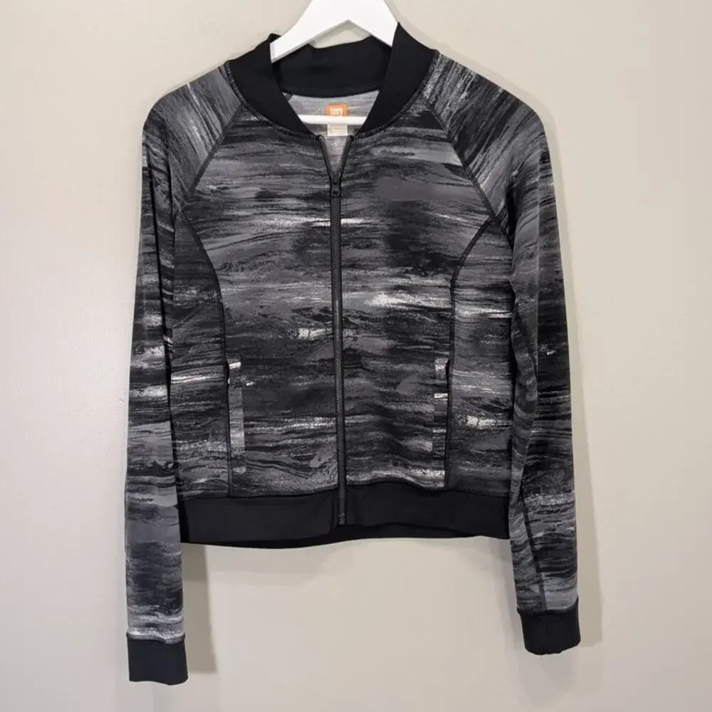Lucy activewear defining